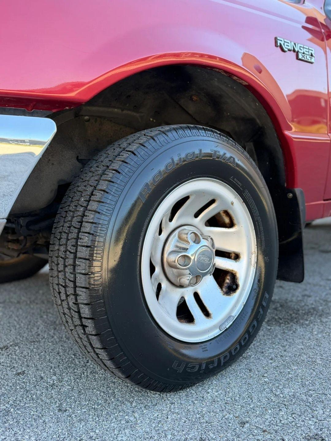 Ford Ranger Reg Cab 112" WB XLT 1999