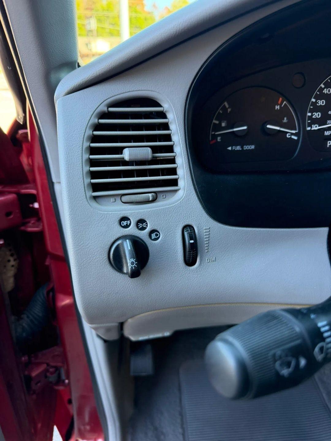 Ford Ranger Reg Cab 112" WB XLT 1999