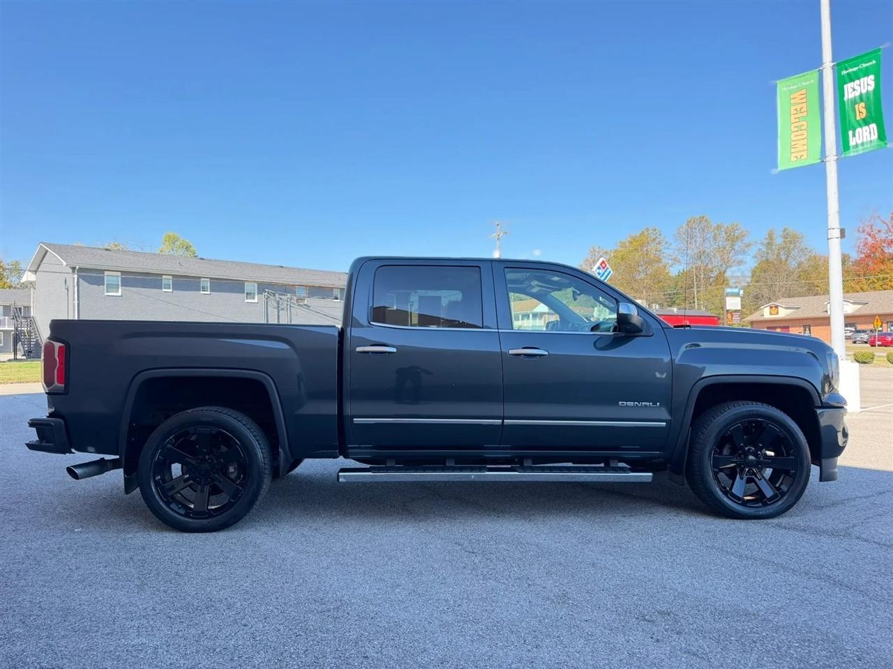 GMC Sierra 1500 4WD Crew Cab 143.5" Denali 2018