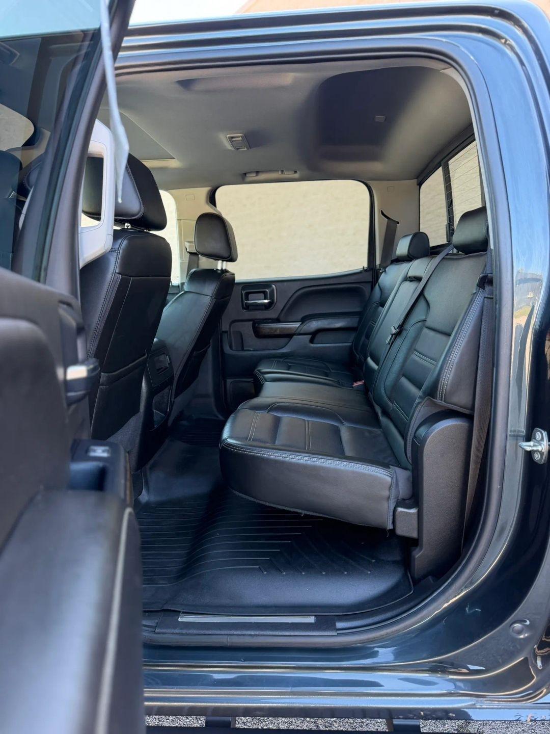 GMC Sierra 1500 4WD Crew Cab 143.5" Denali 2018