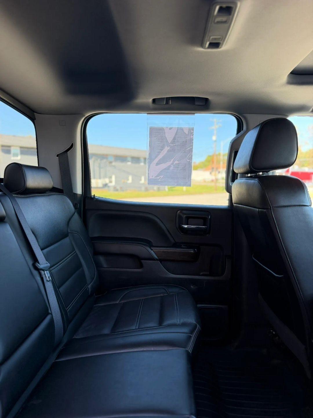 GMC Sierra 1500 4WD Crew Cab 143.5" Denali 2018