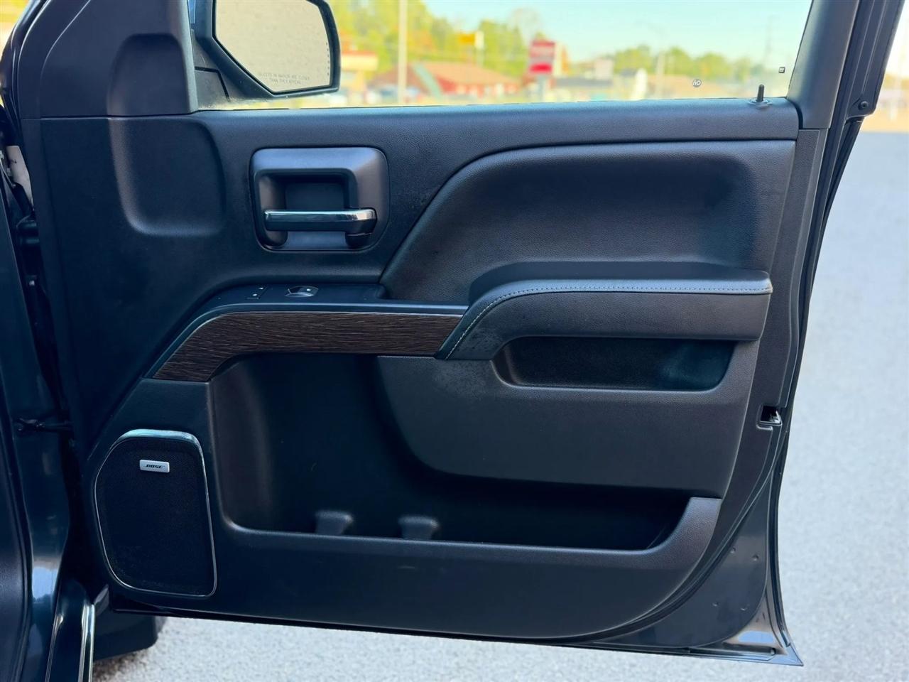 GMC Sierra 1500 4WD Crew Cab 143.5" Denali 2018