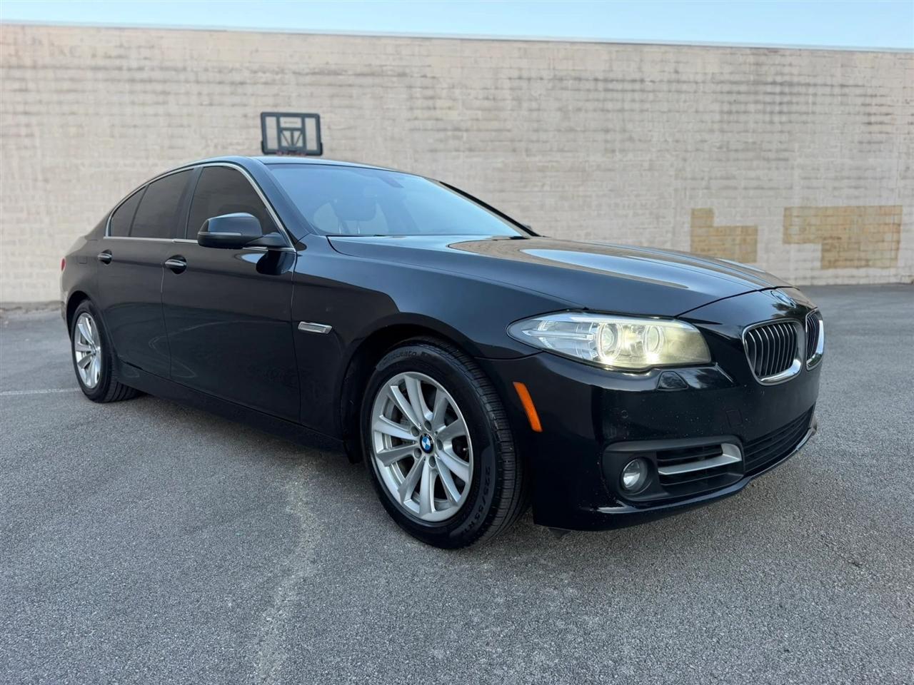 BMW 5 Series 4dr Sdn 528i RWD 2016