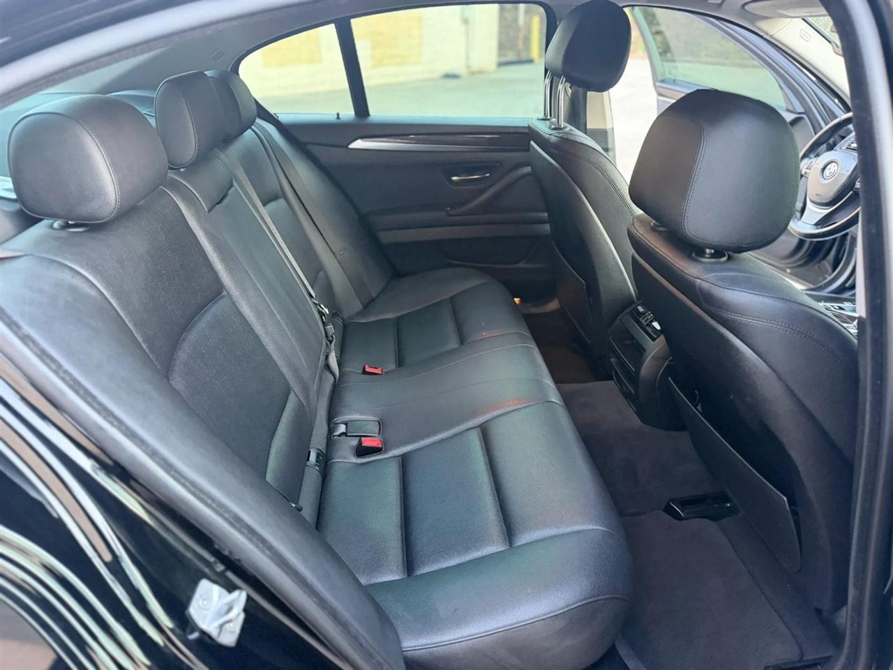BMW 5 Series 4dr Sdn 528i RWD 2016