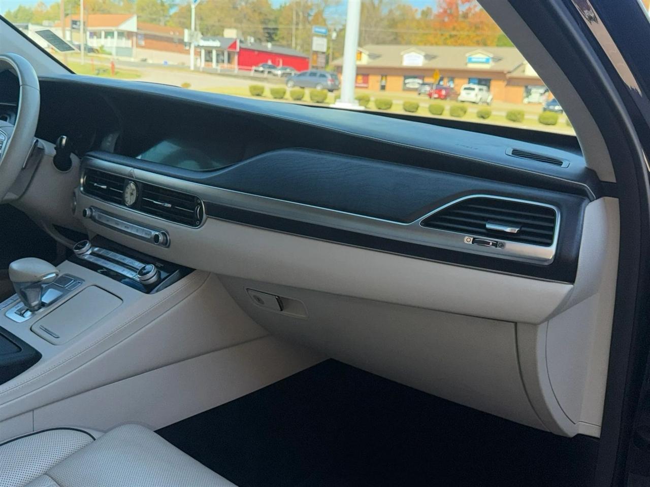 Genesis G90 5.0L Ultimate RWD 2020