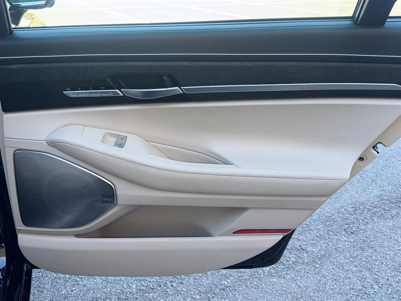 Genesis G90 5.0L Ultimate RWD 2020
