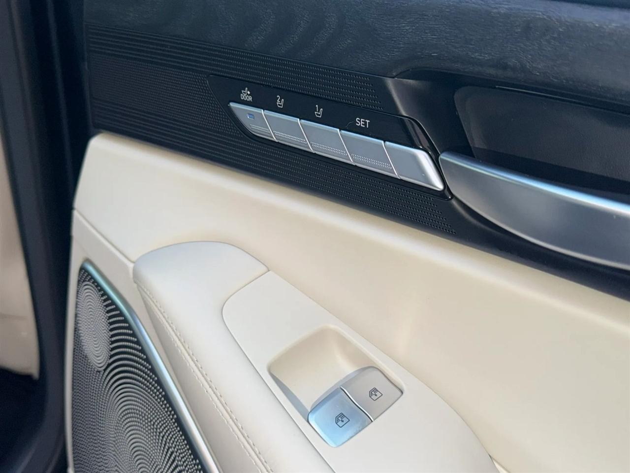 Genesis G90 5.0L Ultimate RWD 2020
