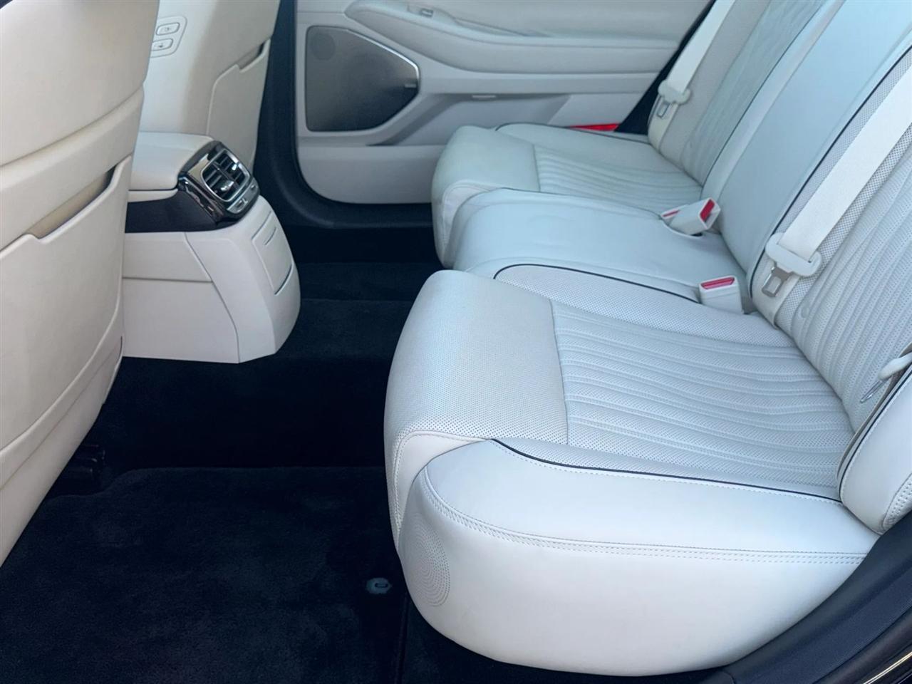 Genesis G90 5.0L Ultimate RWD 2020