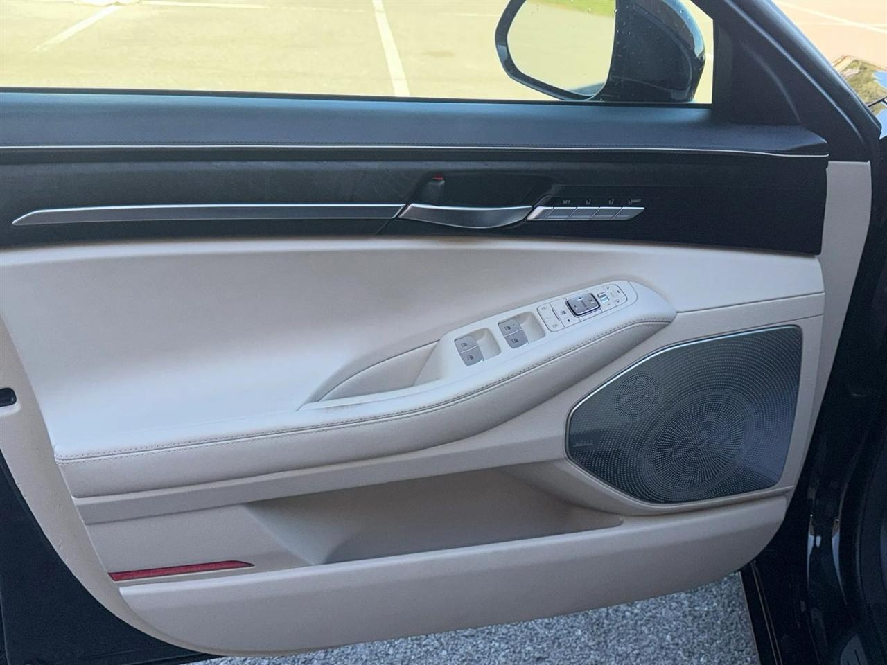 Genesis G90 5.0L Ultimate RWD 2020