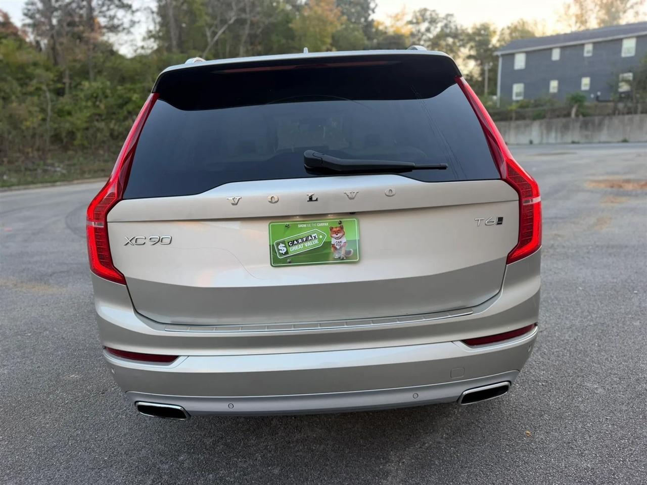 Volvo XC90 T6 AWD 7-Passenger Momentum 2017