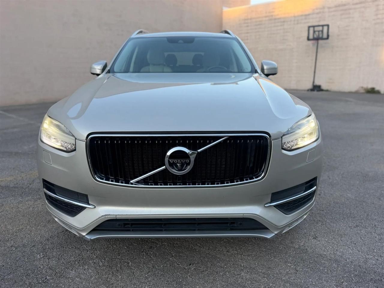 Volvo XC90 T6 AWD 7-Passenger Momentum 2017