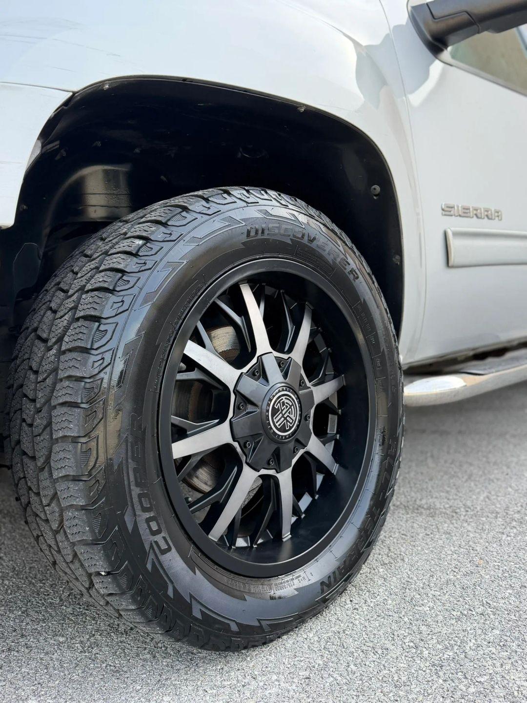 GMC Sierra 1500 2WD Crew Cab 143.5" SL 2011