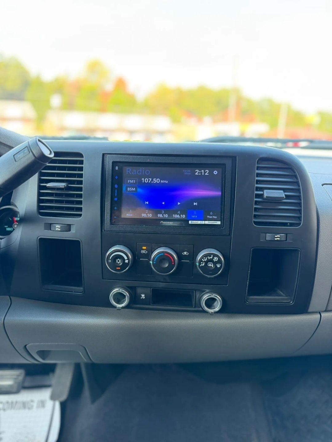 GMC Sierra 1500 2WD Crew Cab 143.5" SL 2011