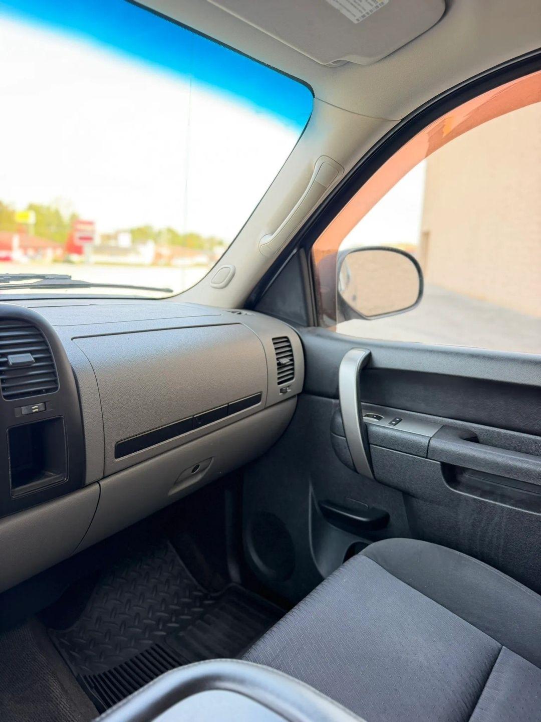 GMC Sierra 1500 2WD Crew Cab 143.5" SL 2011
