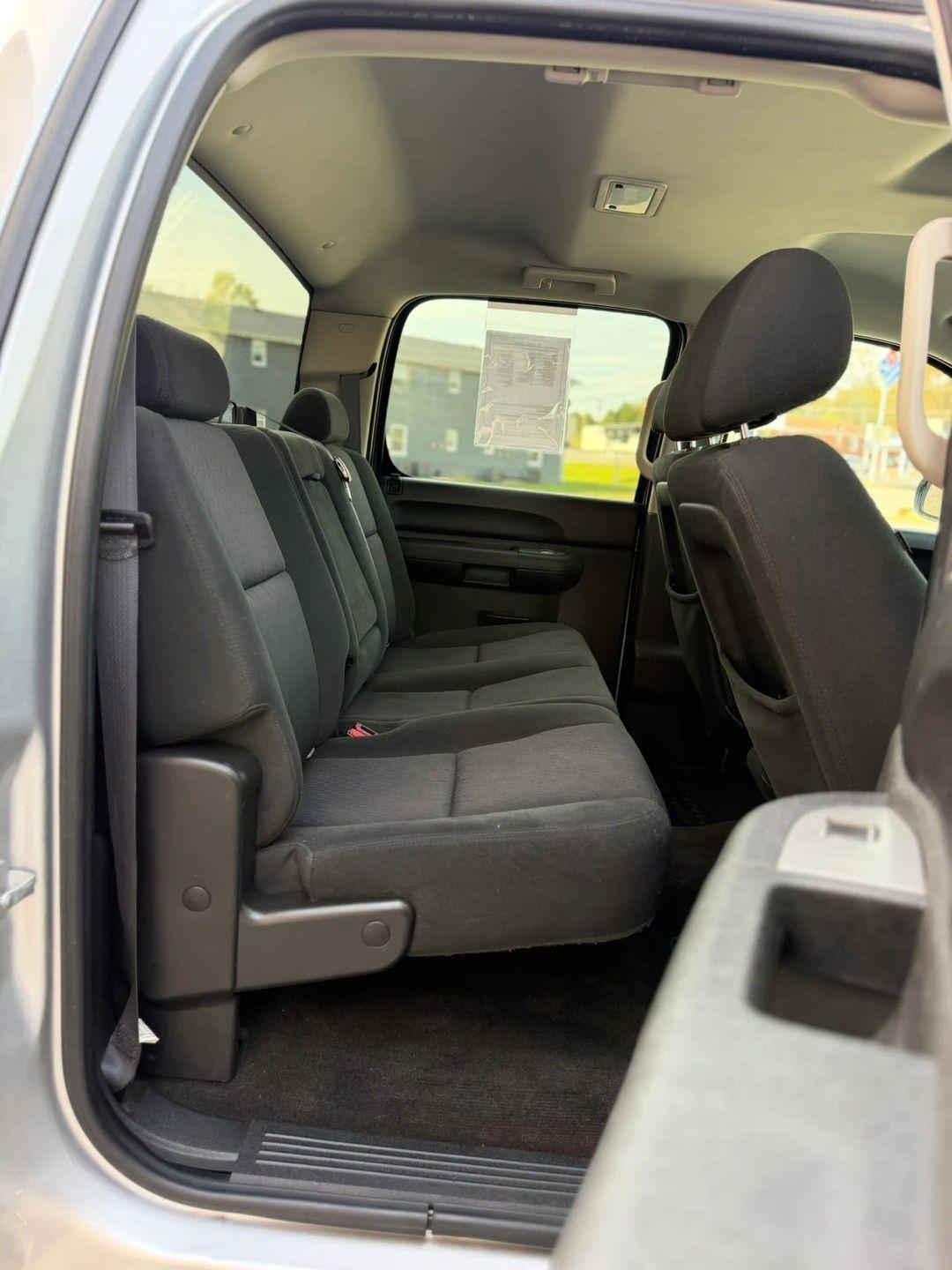 GMC Sierra 1500 2WD Crew Cab 143.5" SL 2011