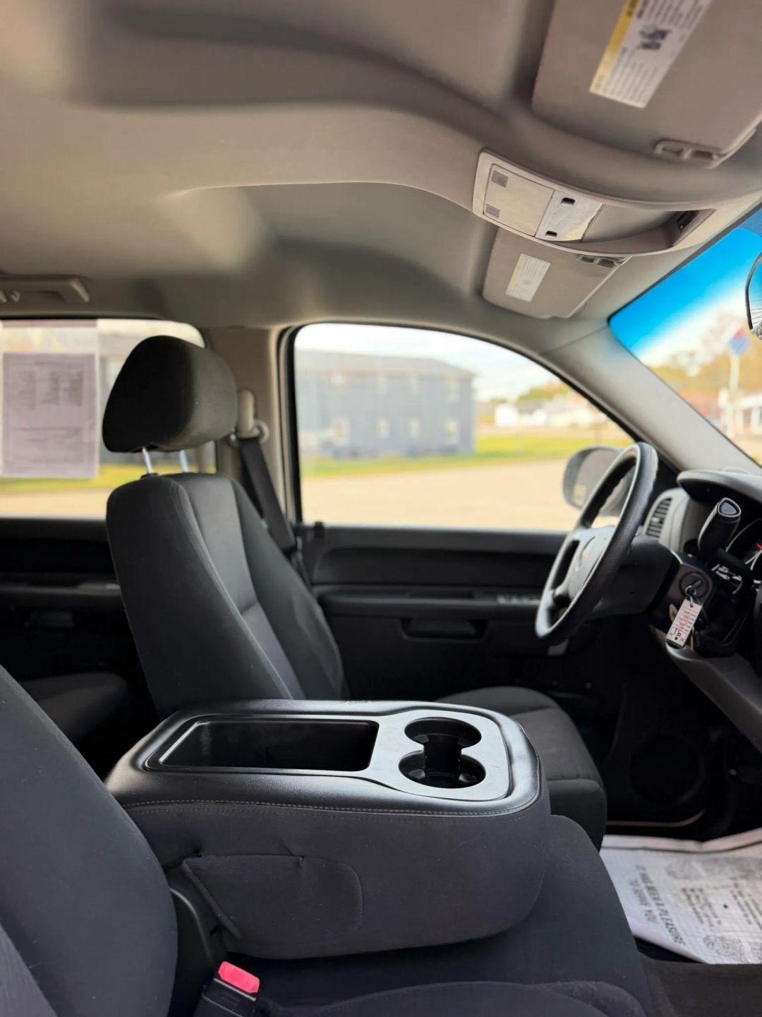 GMC Sierra 1500 2WD Crew Cab 143.5" SL 2011