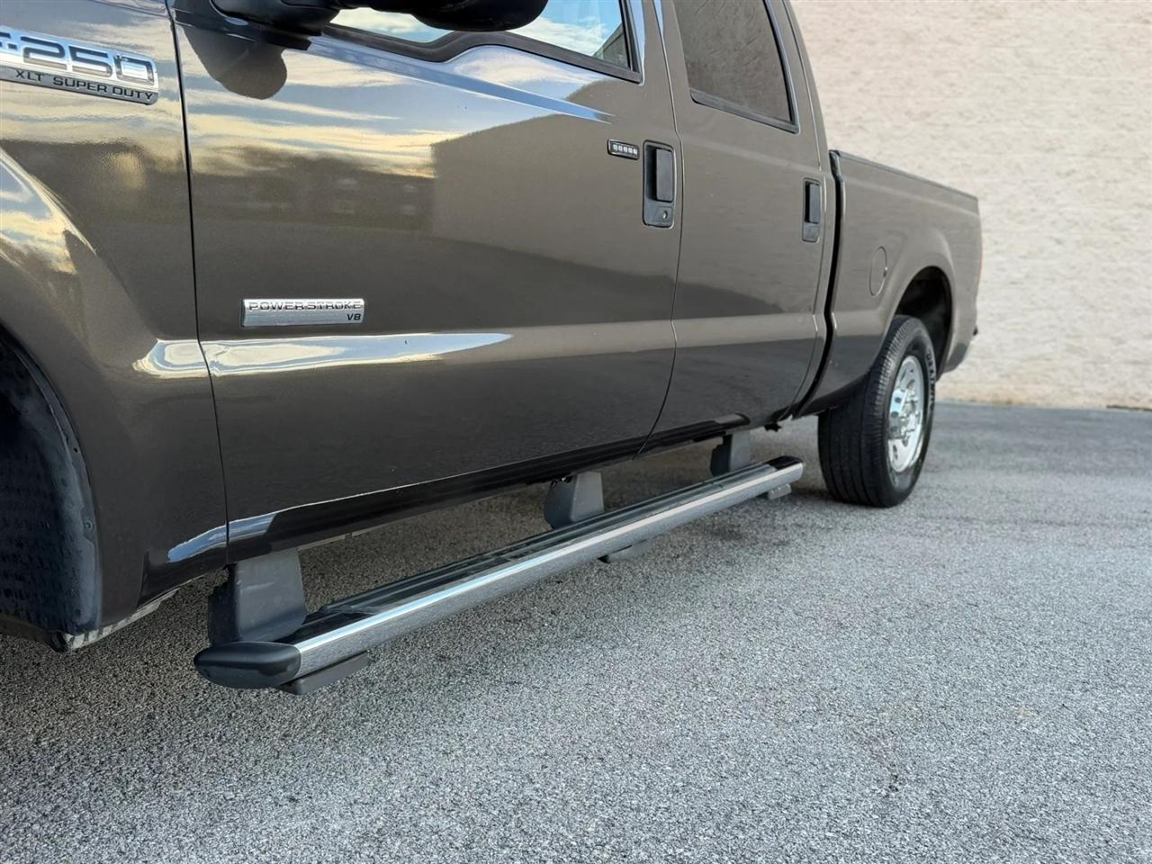 Ford Super Duty F-250 Crew Cab 156" King Ranch 2006
