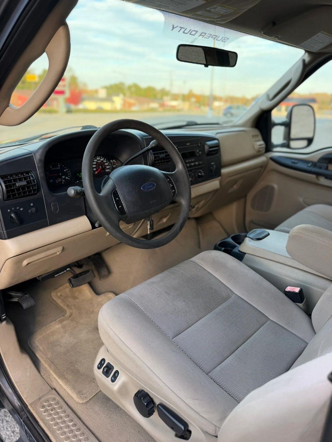 Ford Super Duty F-250 Crew Cab 156" King Ranch 2006