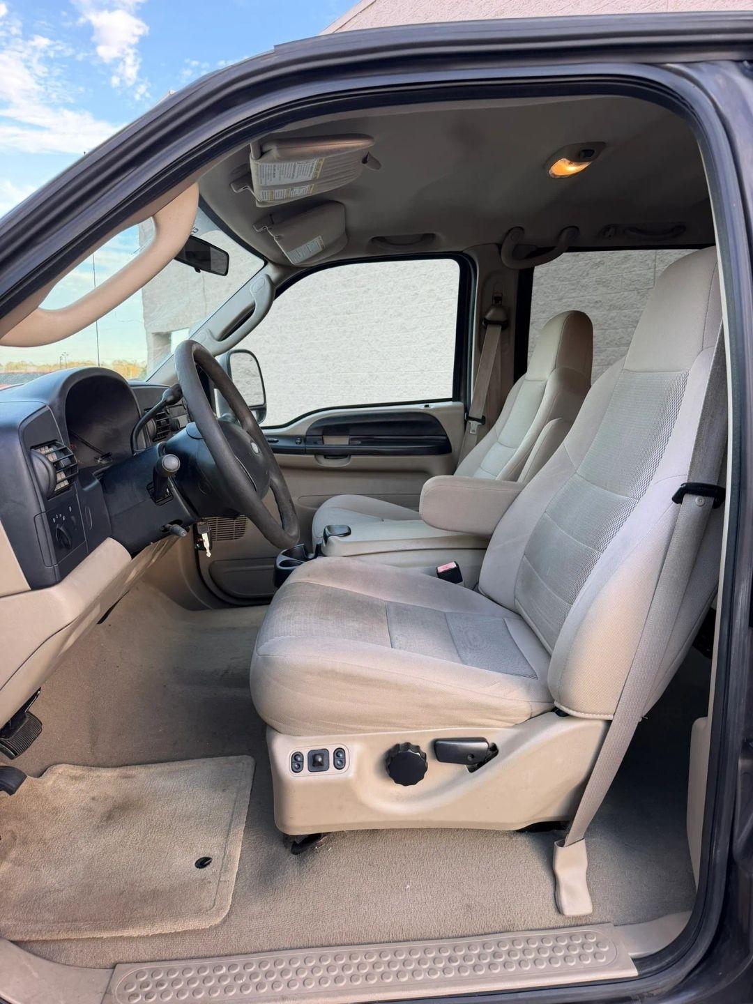 Ford Super Duty F-250 Crew Cab 156" King Ranch 2006