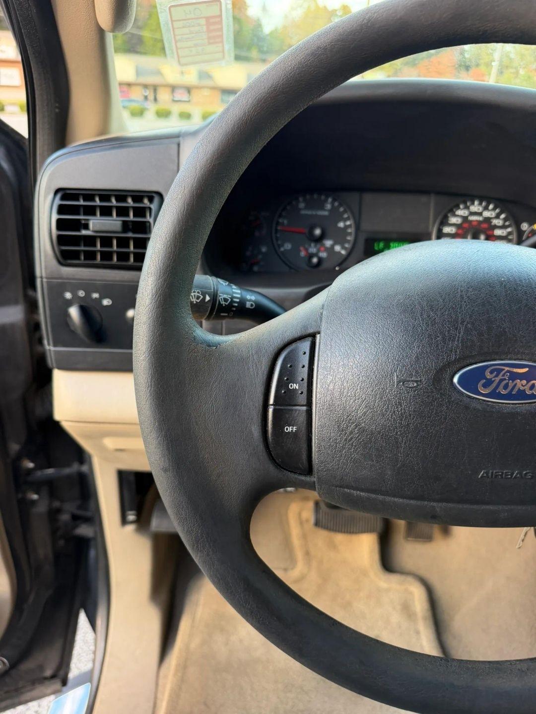 Ford Super Duty F-250 Crew Cab 156" King Ranch 2006