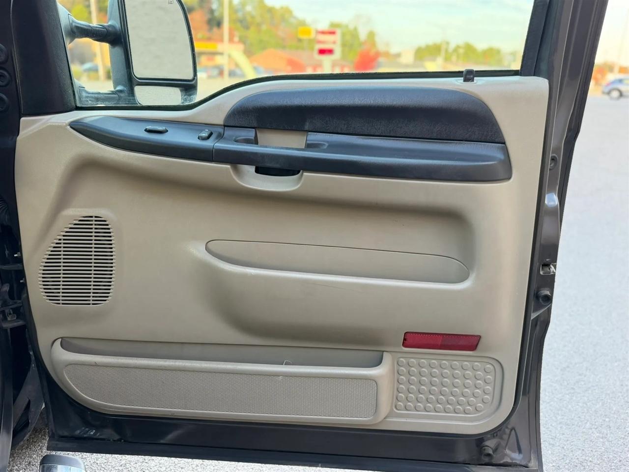 Ford Super Duty F-250 Crew Cab 156" King Ranch 2006