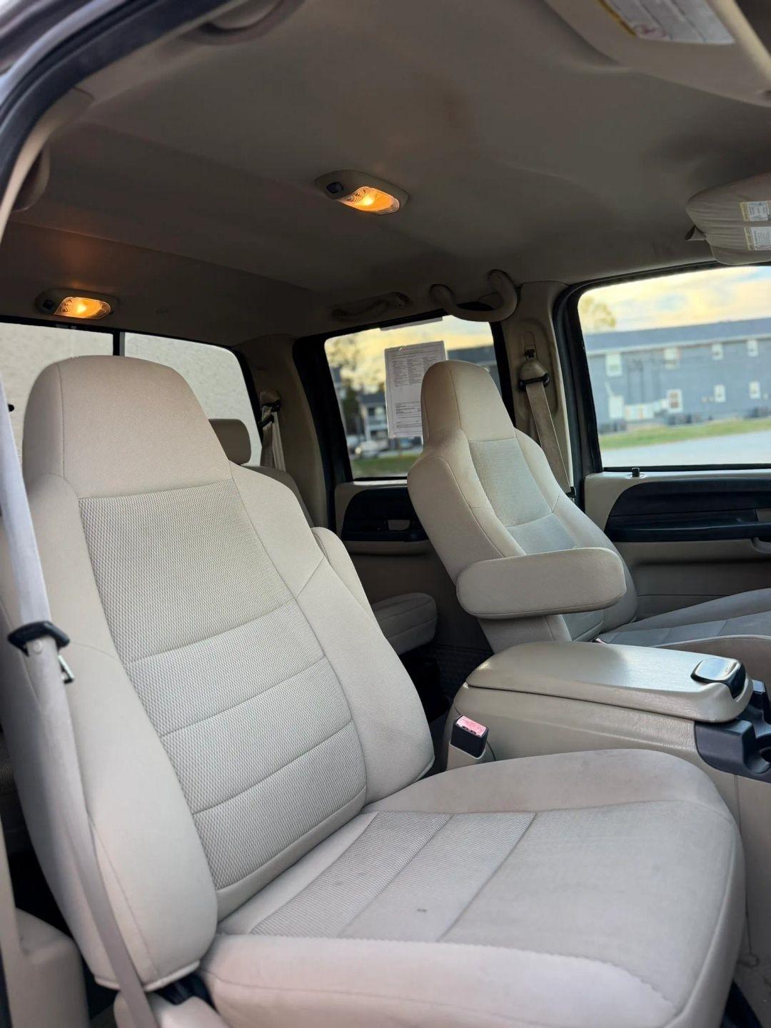 Ford Super Duty F-250 Crew Cab 156" King Ranch 2006