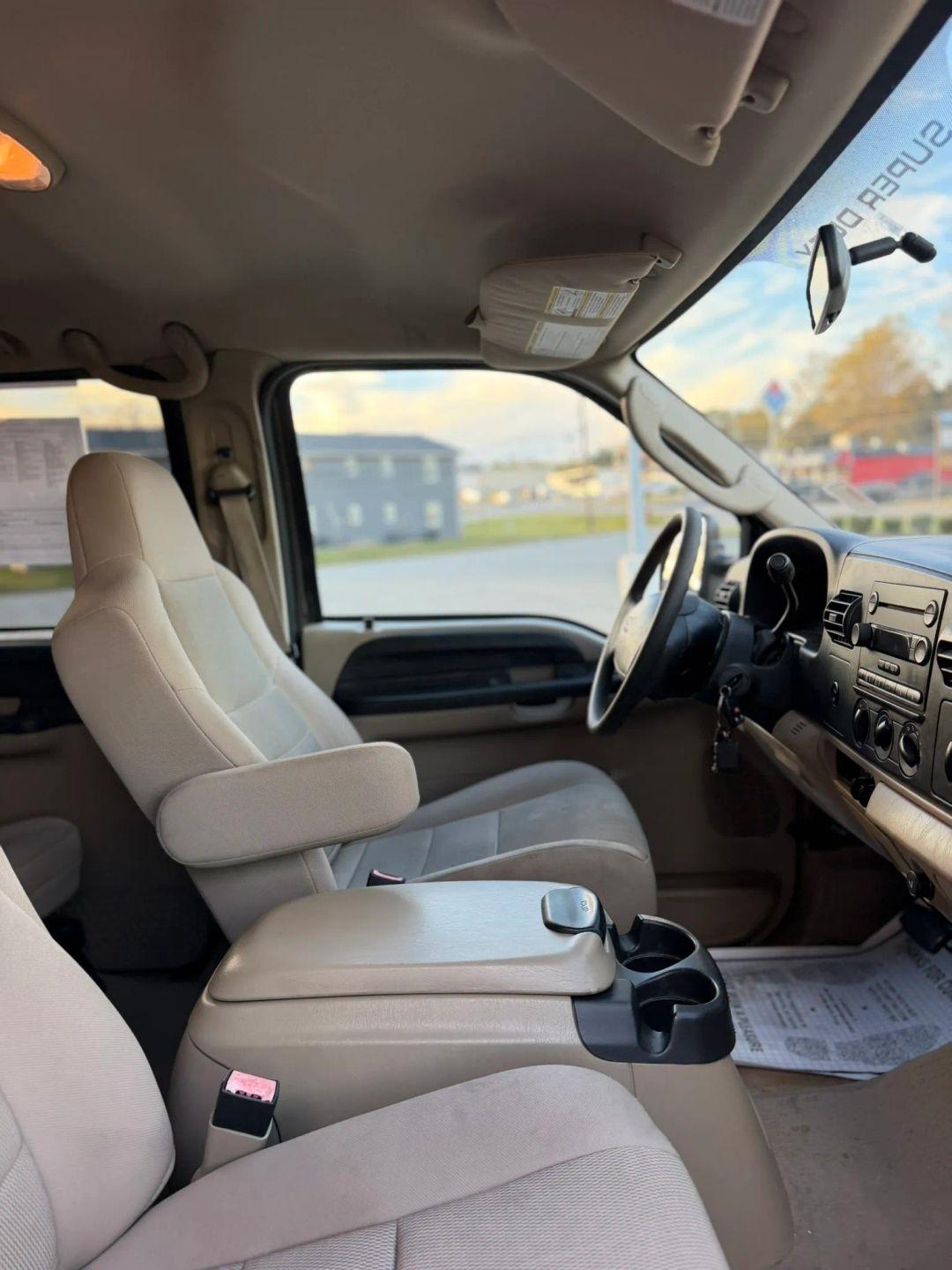 Ford Super Duty F-250 Crew Cab 156" King Ranch 2006