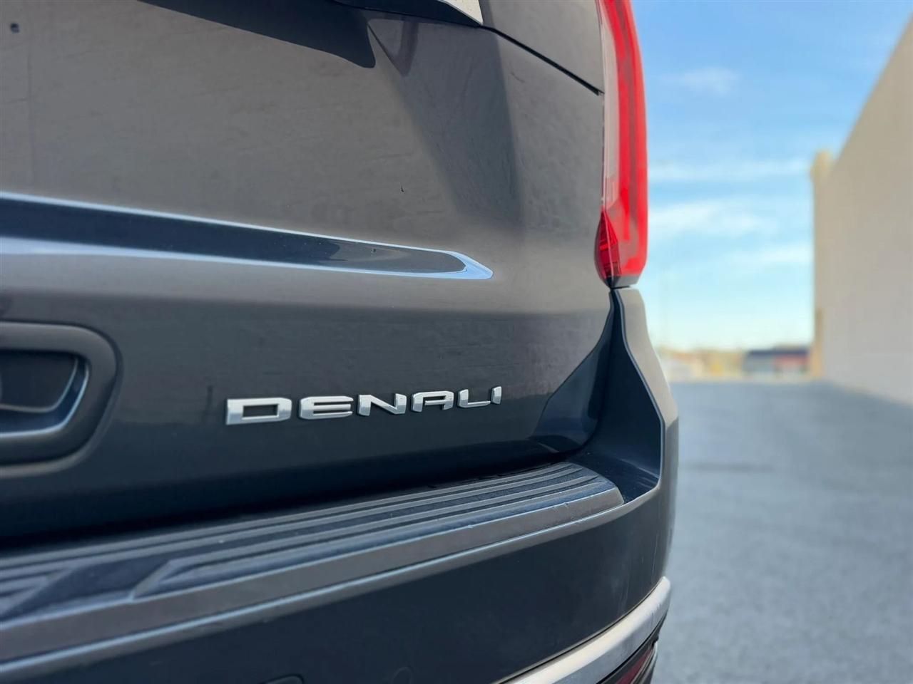 GMC Yukon XL 4WD 4dr Denali 2021