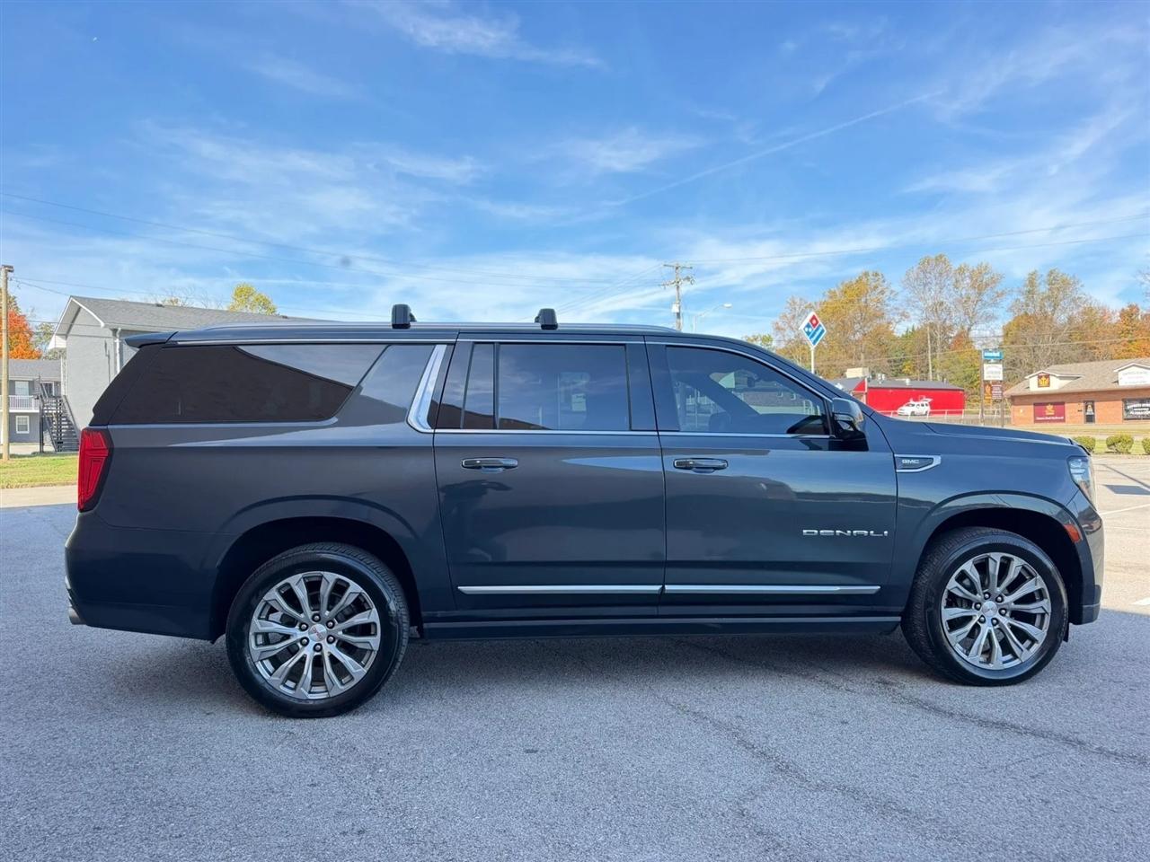 GMC Yukon XL 4WD 4dr Denali 2021