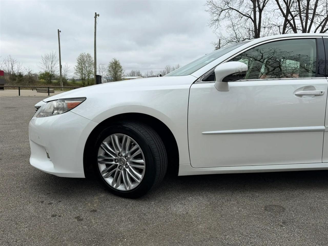 Lexus ES 350 4dr Sdn 2013