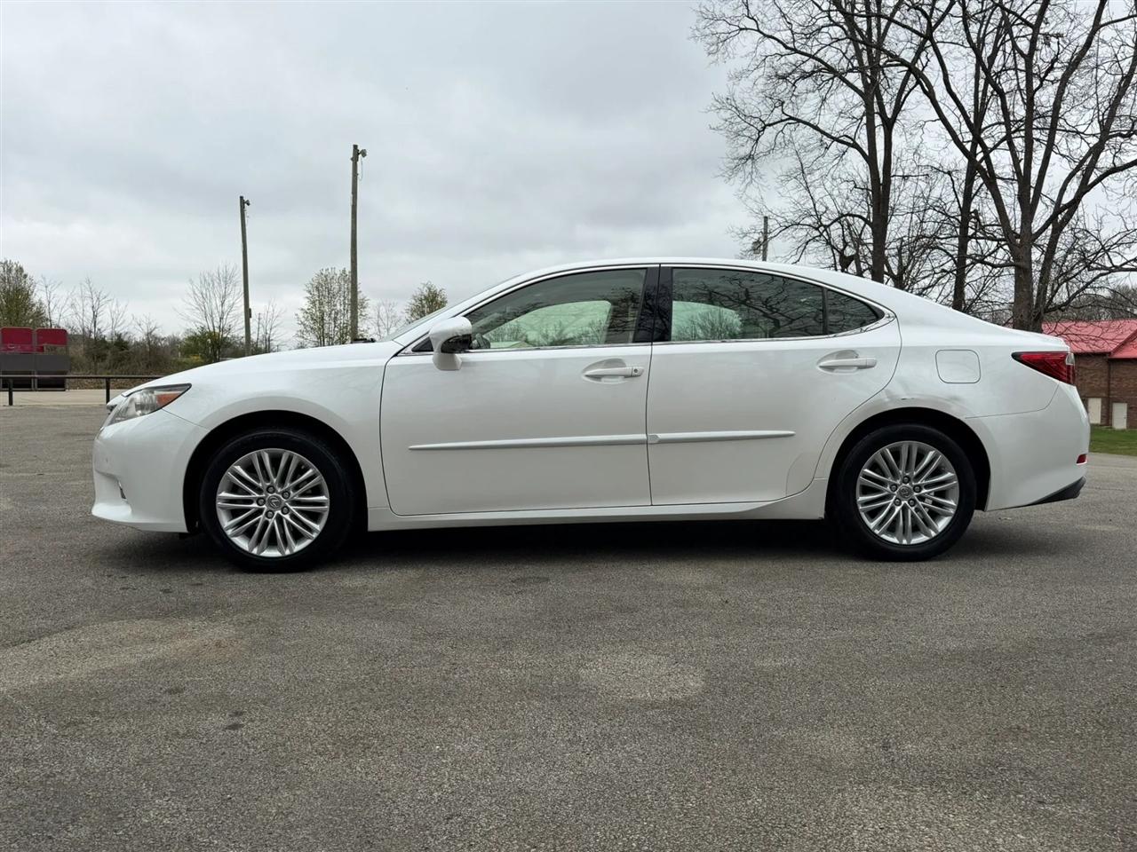 Lexus ES 350 4dr Sdn 2013