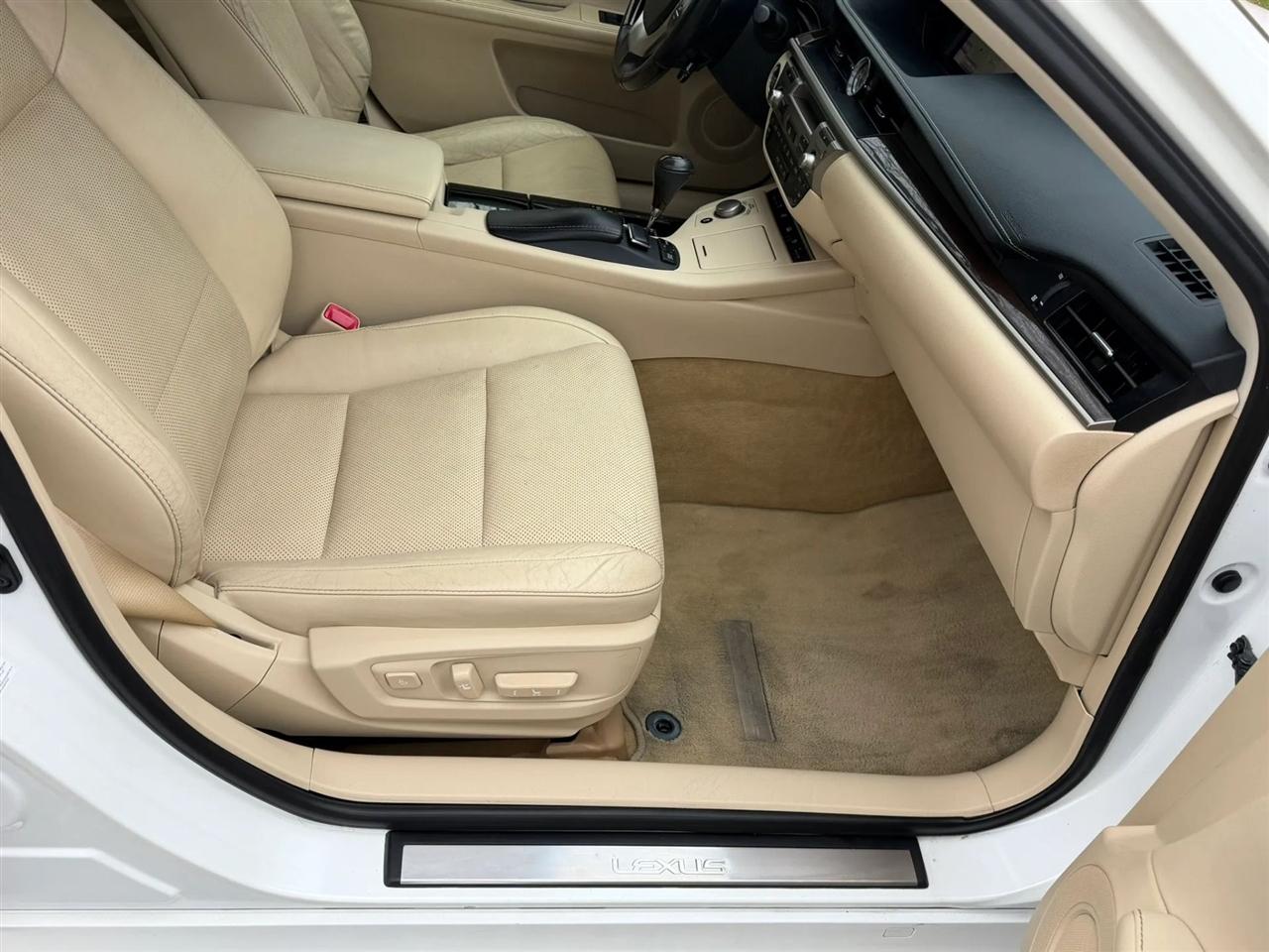 Lexus ES 350 4dr Sdn 2013