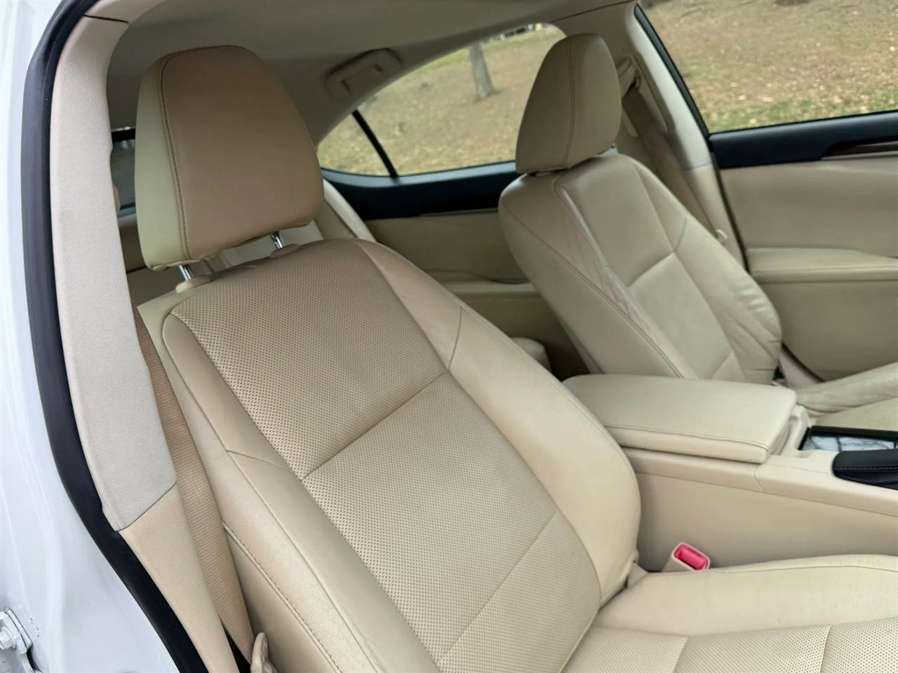 Lexus ES 350 4dr Sdn 2013