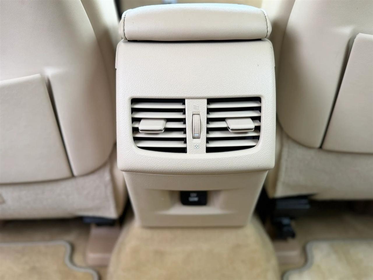 Lexus ES 350 4dr Sdn 2013