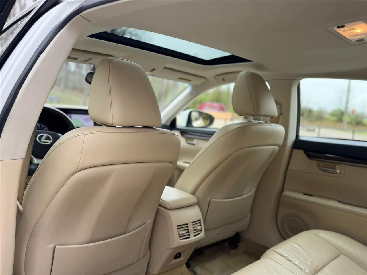 Lexus ES 350 4dr Sdn 2013