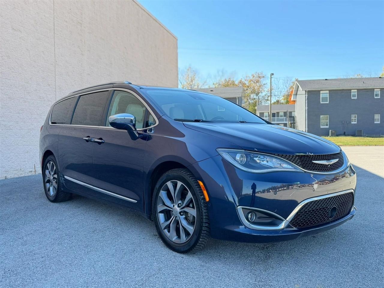Chrysler Pacifica Limited FWD 2017