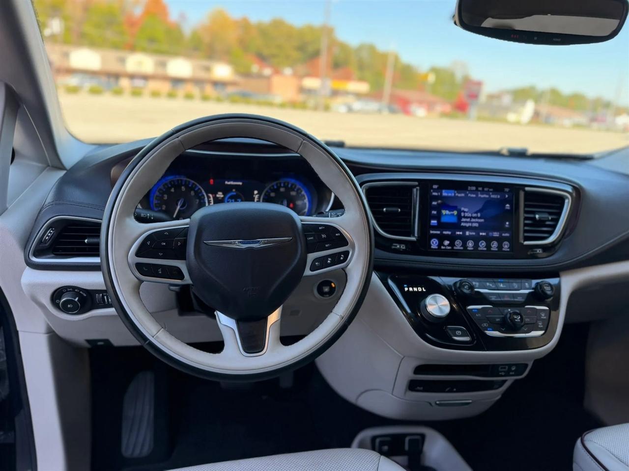 Chrysler Pacifica Limited FWD 2017