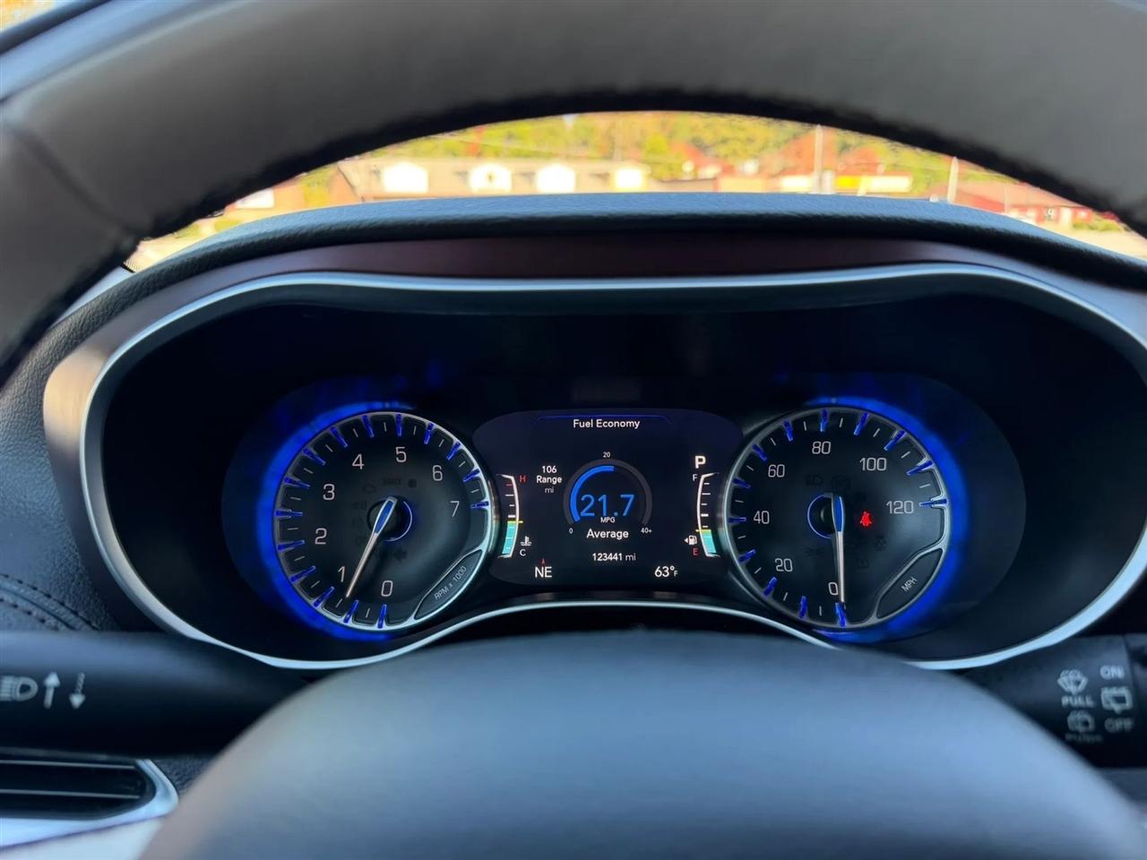 Chrysler Pacifica Limited FWD 2017