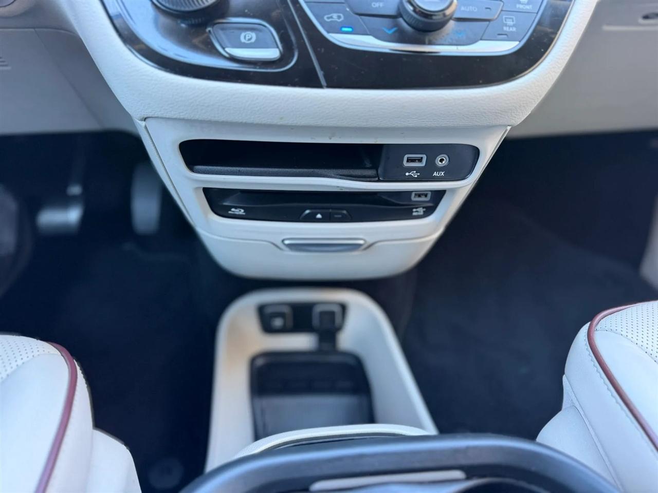 Chrysler Pacifica Limited FWD 2017