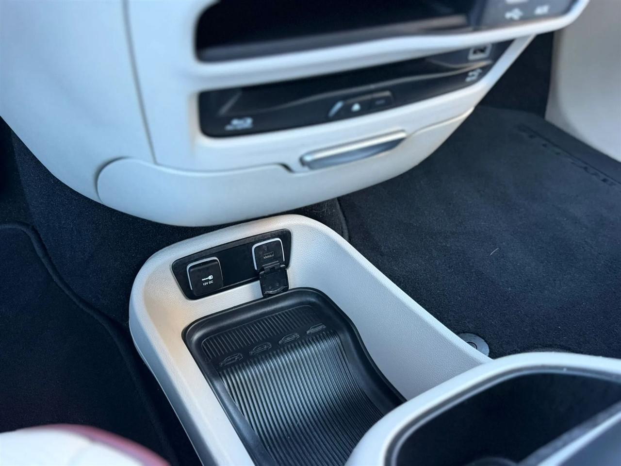 Chrysler Pacifica Limited FWD 2017