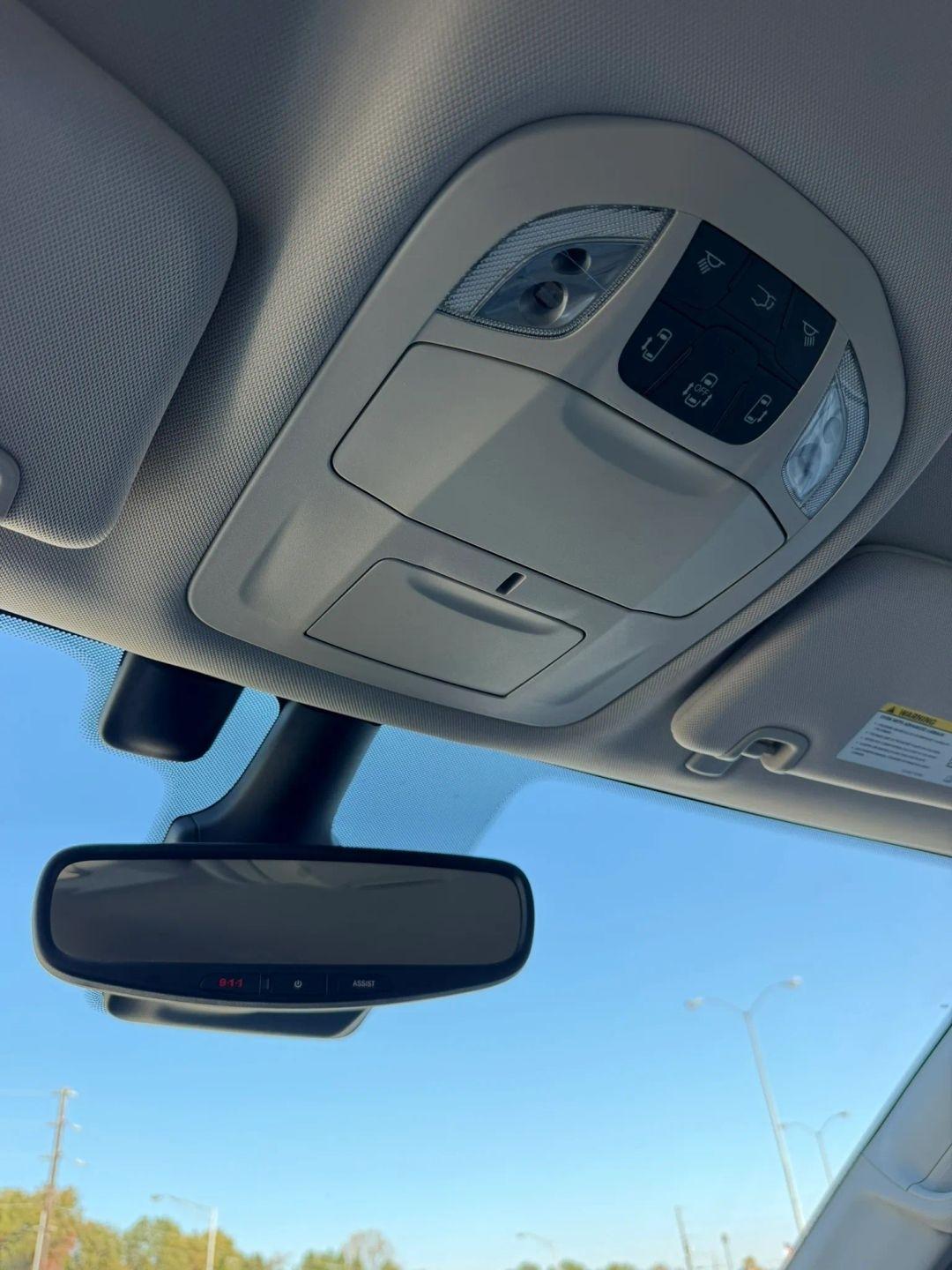 Chrysler Pacifica Limited FWD 2017