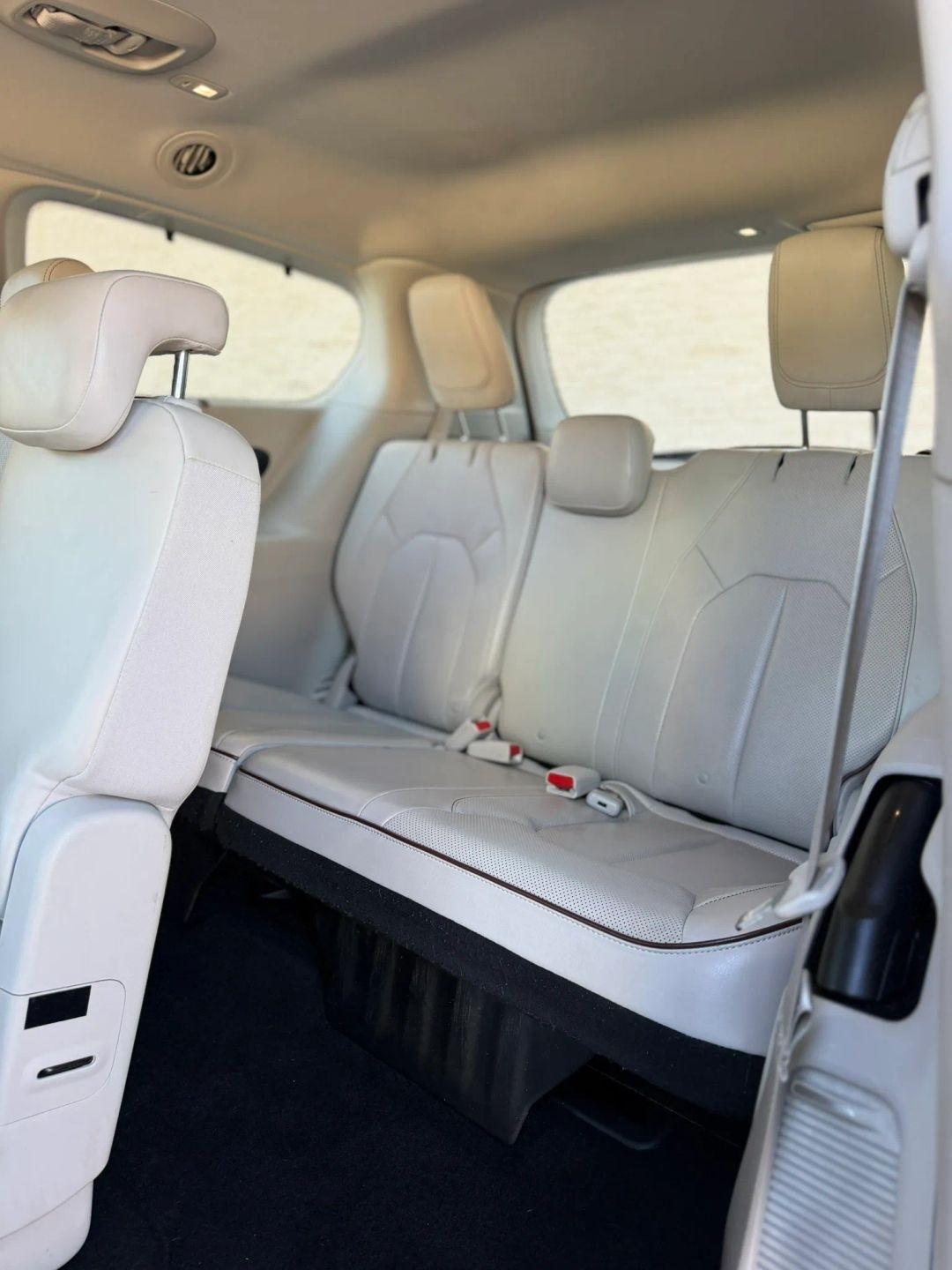 Chrysler Pacifica Limited FWD 2017
