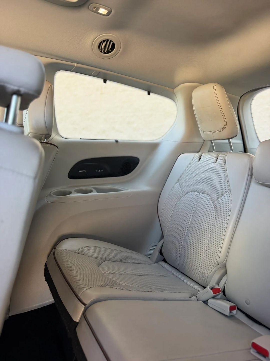 Chrysler Pacifica Limited FWD 2017