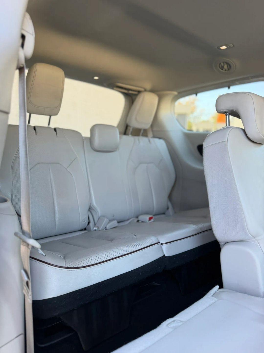 Chrysler Pacifica Limited FWD 2017
