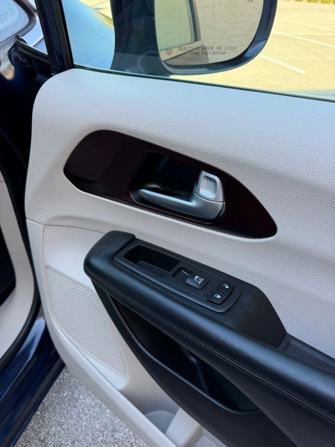 Chrysler Pacifica Limited FWD 2017