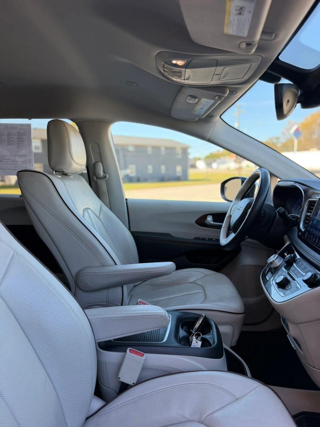 Chrysler Pacifica Limited FWD 2017