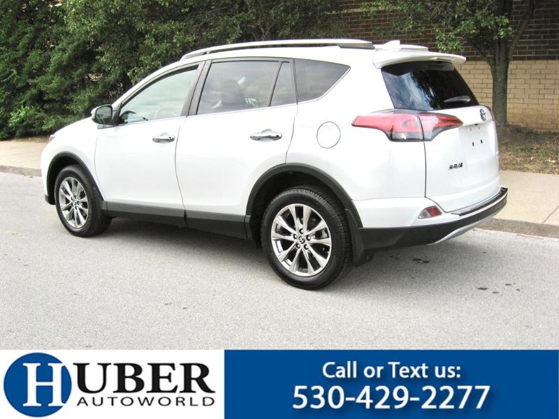 Toyota RAV4 Limited AWD 2017