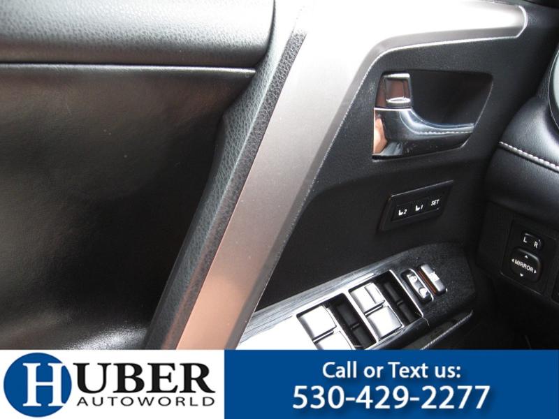 Toyota RAV4 Limited AWD 2017