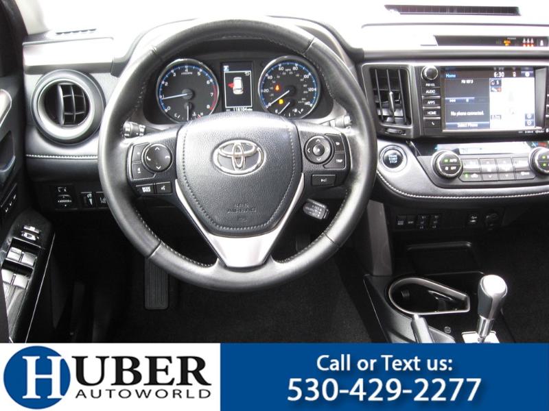Toyota RAV4 Limited AWD 2017