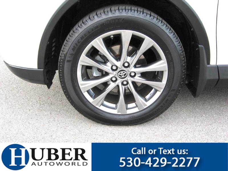 Toyota RAV4 Limited AWD 2017
